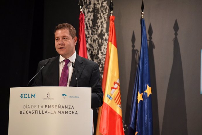 García-Page interviene en los premios de la enseñanza