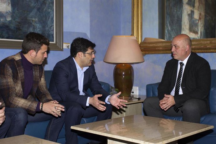 Ruiz (dcha.), Torralbo (izda.) y León, durante la reunión mantenida