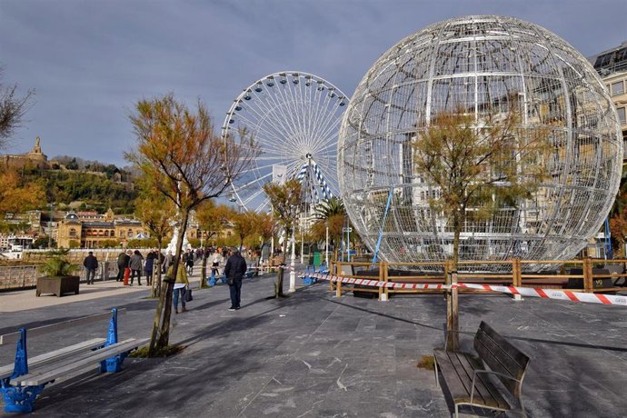 La noria instalada en San Sebastián se retira el lunes.