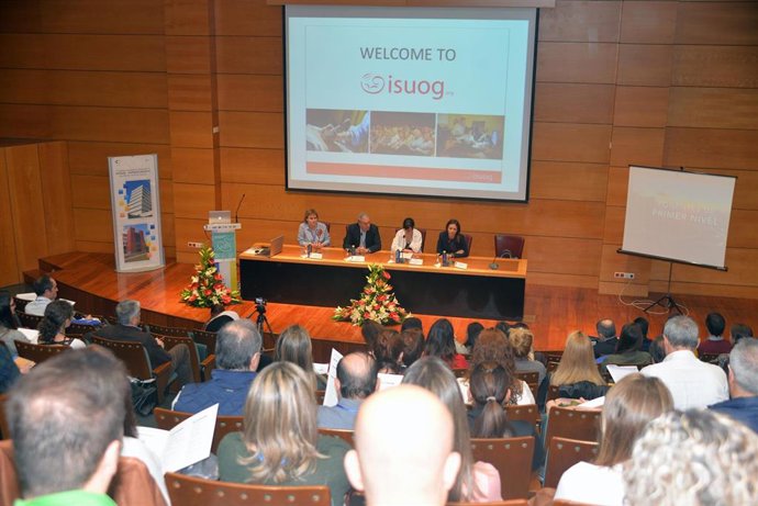 [Grupocanarias] El Hospital Materno Infantil Ha Celebrado Un Curso De Actualizac