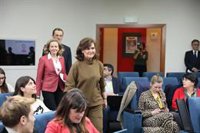 Calvo replica a las críticas de dirigentes del PSOE: "En situaciones complicadas la ayuda sirve de mucho"