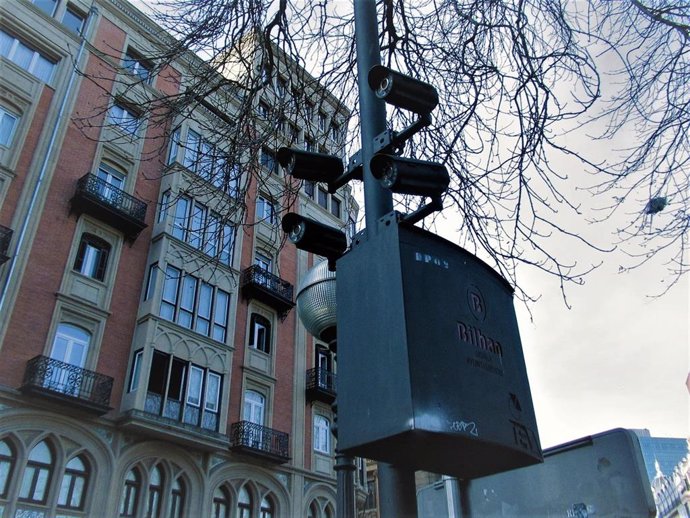 Un juzgado de Bilbao anula una multa de "foto-rojo"