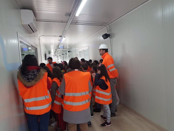 Visita de escolares al complejo medioambiental de Sadeco