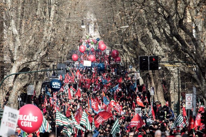 Manifestación unitaria de los sindicatos en Roma