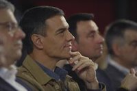 Sánchez dice que la manifestación de Madrid representa "una España en blanco y negro que pretende dar marcha atrás"