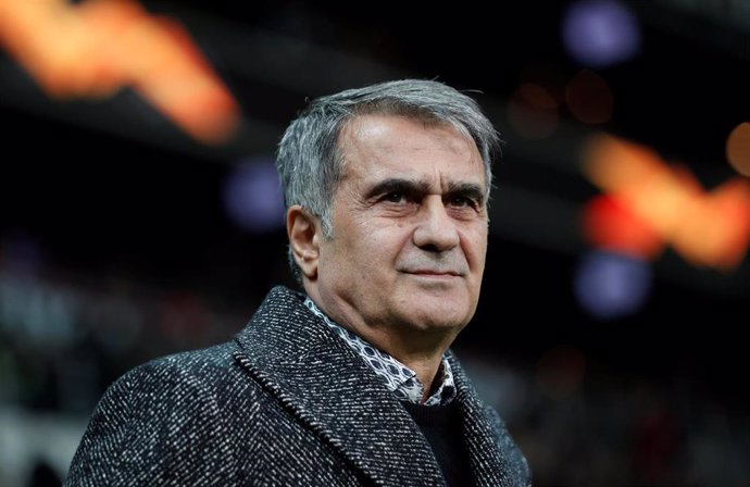 El entrenador turco Senol Gunes, de 66 años
