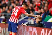 Giménez: "Fue falta fuera del área, las imágenes están ahí"