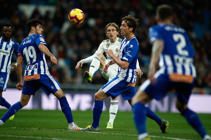 Soccer: La Liga - Real Madrid v Alaves