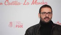 PSOE avisa a Núñez de que perderá la batalla de la radicalidad con Vox y la del centro con Cs