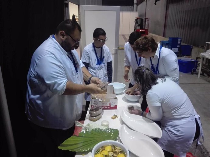 Alumnos con discapacidad funcional participan cocina hostelería sociedad málaga 