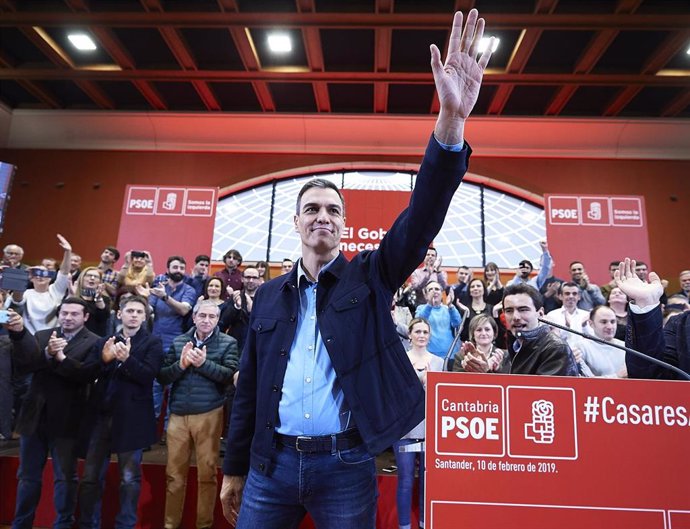 Pedro Sánchez presenta a Casares como candidato a la Alcaldía de Santander