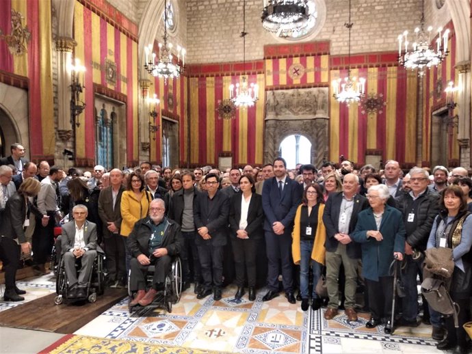 Acto de ACM el Ayuntamiento de Barcelona con 400 alcaldes ante el juicio del 1-O
