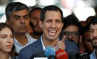 Guaidó llama "genocida" a Maduro y pide al Ejército que "deje de hacer el ridículo" bloqueando la ayuda