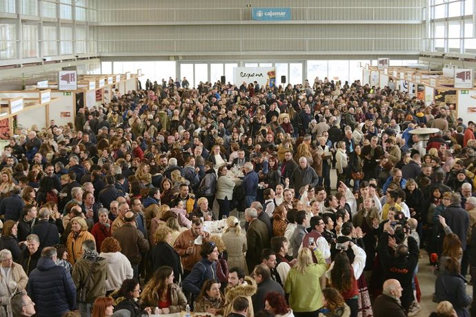 Asistentes a la Muestra del Embutido de Requena
