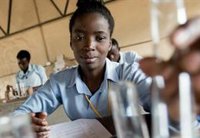 UNICEF denuncia que los "prejuicios" mantienen a las mujeres y niñas "alejadas" de la Ciencia