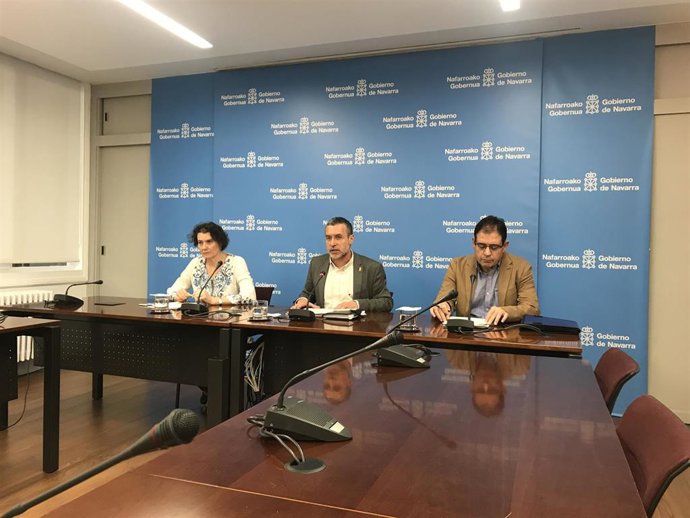 Inés Francés, el vicepresidente Laparra y Carlos Arana