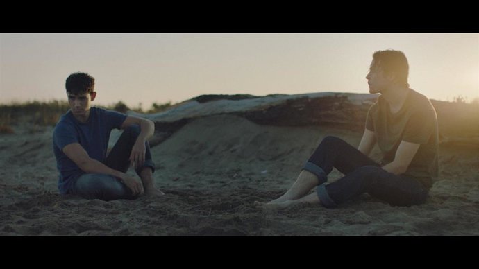 Fwd: [Gruposociedad] Video Contra Las Armas Nucleares Para El Comité Internacion