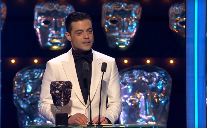 Rami Malek recoge su BAFTA por Bohemian Rhapsody