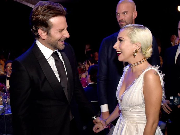 ¿Por Qué Bradley Cooper No Asistió A Los Grammy?