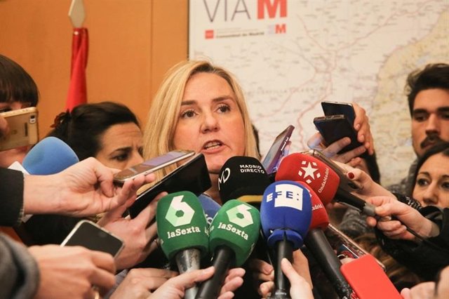 La consejera de Transportes usó su bonotaxi de diputada para ir a la concentración de ayer en Colón