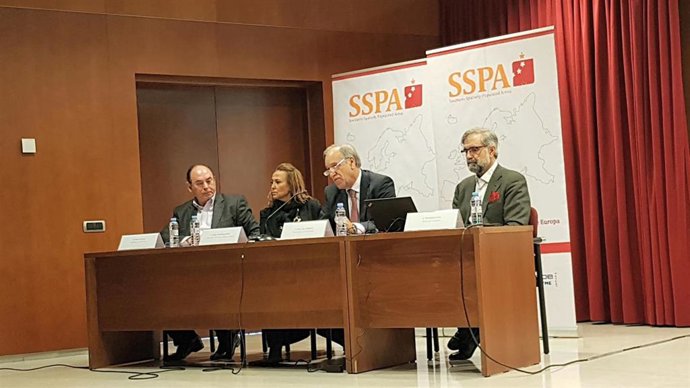 Mayte Pérez ha presentado hoy este informe sobre despoblación en Teruel