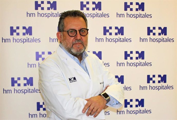 El director del serviio de Digestivo de HM Hospitales en Santiago, el doctor Aur