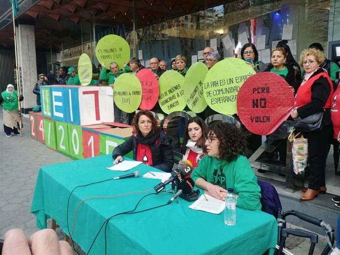 Rueda de prensa del Grupo Impulsor de la Ley catalana de pobreza energética y em