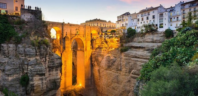 El Tajo de Ronda (Málaga) turismo cultural interior turistas viajes viajeros