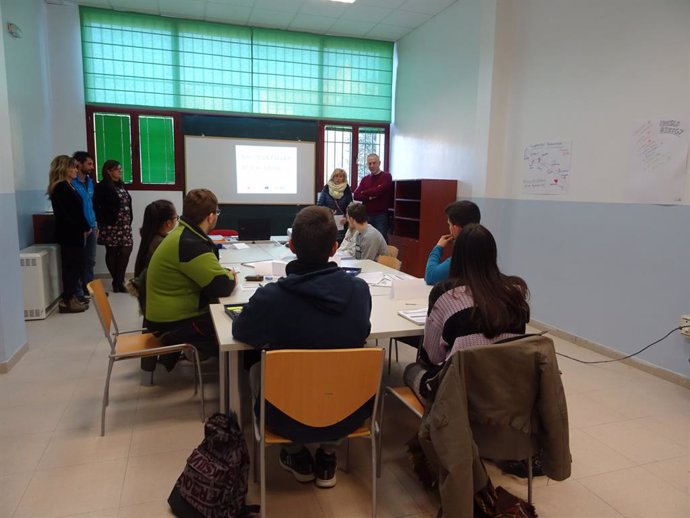 Participantes en la primera sesión del taller 'Huesca bike'