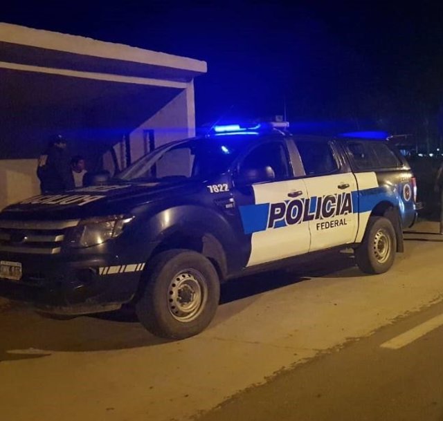 POLICÍA