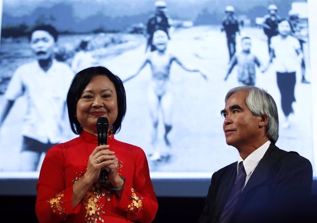 Kim Phuc y su fotografía de la 'Niña del Napalm' durante la Guerra de Vietnam
