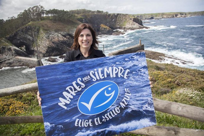 La bloguera Isasaweis se adhiere al movimiento '#MaresParaSiempre'