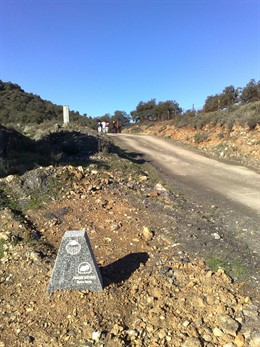 Sendero en la Sierra Norte