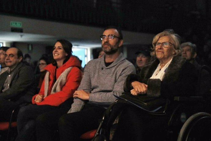 La alcaldesa de Madrid, Manuela Carmena, visita el barrio de Orcasitas