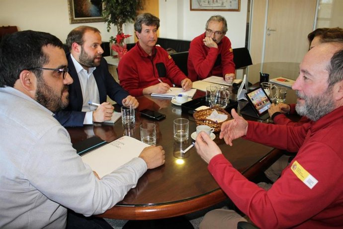 Conseller de Agricultura, Vicen Vidal, con el director del OAPN, J.J. Areces