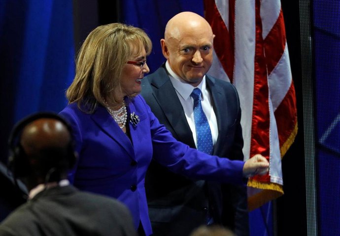 Gabby Giffords y Mark Kelly