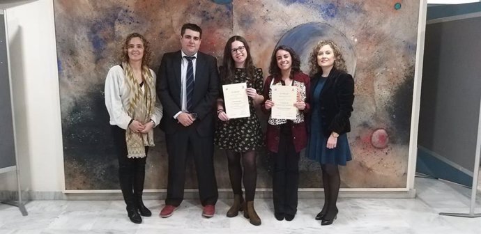 Luna Moreno y Marta Álvarez reciben premios de la Cátedra Endesa