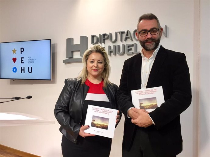 Lourdes Garrido de la Diputación de Huelva presenta la obra 'Ilustración y román