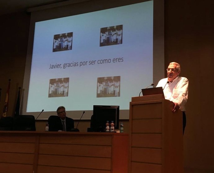 El doctor Casanovas, en las jornadas de especialistas pediátricos celebrada en e