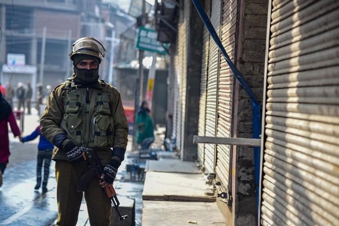 Toque de queda en Cachemira