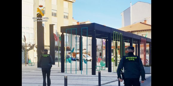 7. Dos detenidos, uno menor, por la agresión a un repartidor de comida a domicilio en Reinosa