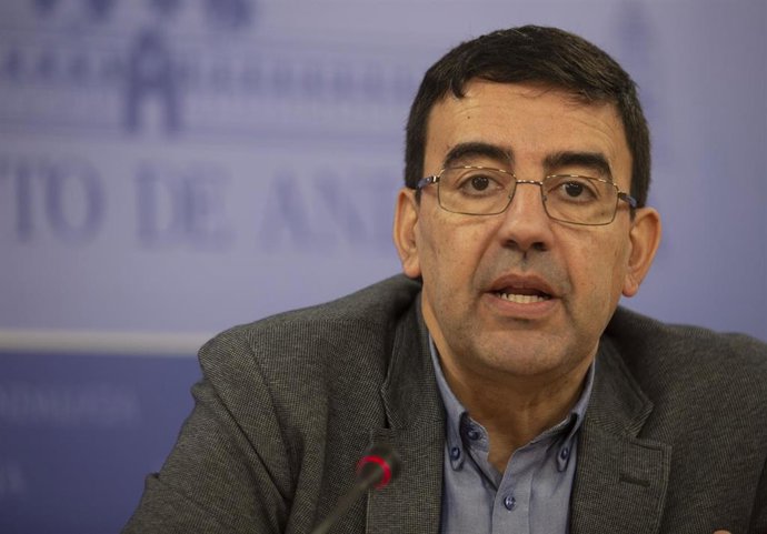 Mario Jiménez, hoy ante los medios