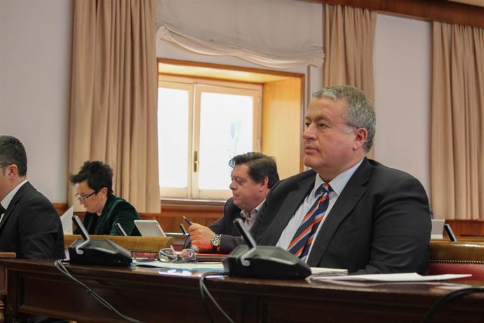 Bernabé, en la Comisión de Fomento del Senado