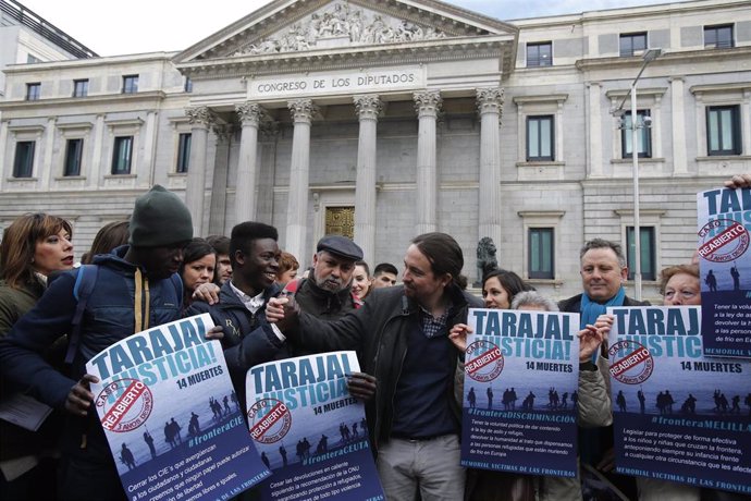 Imagen de archivo del minuto de silencio frente al Congreso por los fallecidos e