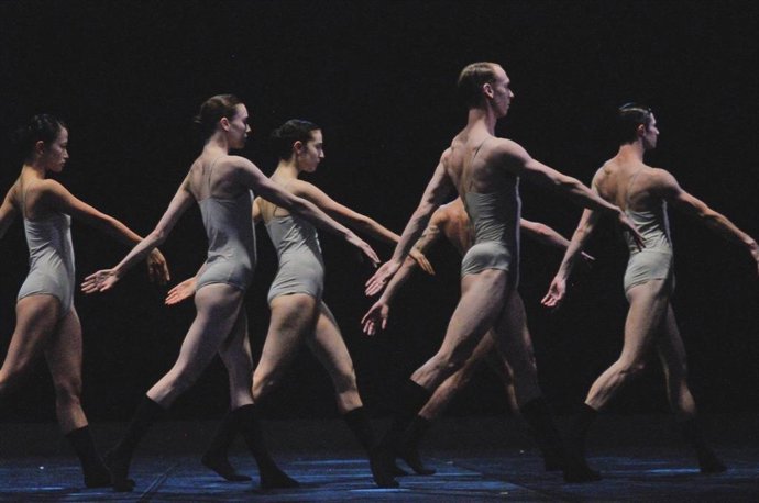 El Teatro Central acoge 'Love Chapter 2'