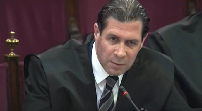 Pedro Fernández en el segon dia del judici del procés