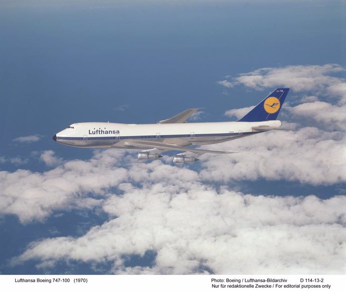 Lufthansa Boeing 747-100 im Flug