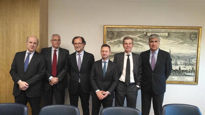 Seis de los ocho socios fundadores de Zurbarán Abogados