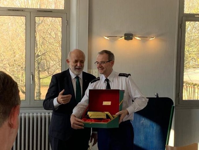 El director general de la Guardia Civil visita la Academia de la Gendarmeria Nac