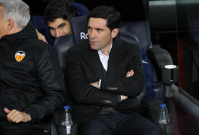 Soccer: La Liga - FC Barcelona v Valencia